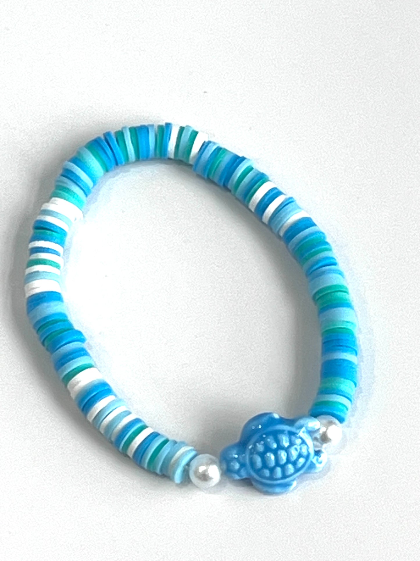 Sea Breeze Turtle Bracelet – Aqua Blue & White Beaded Stretch
