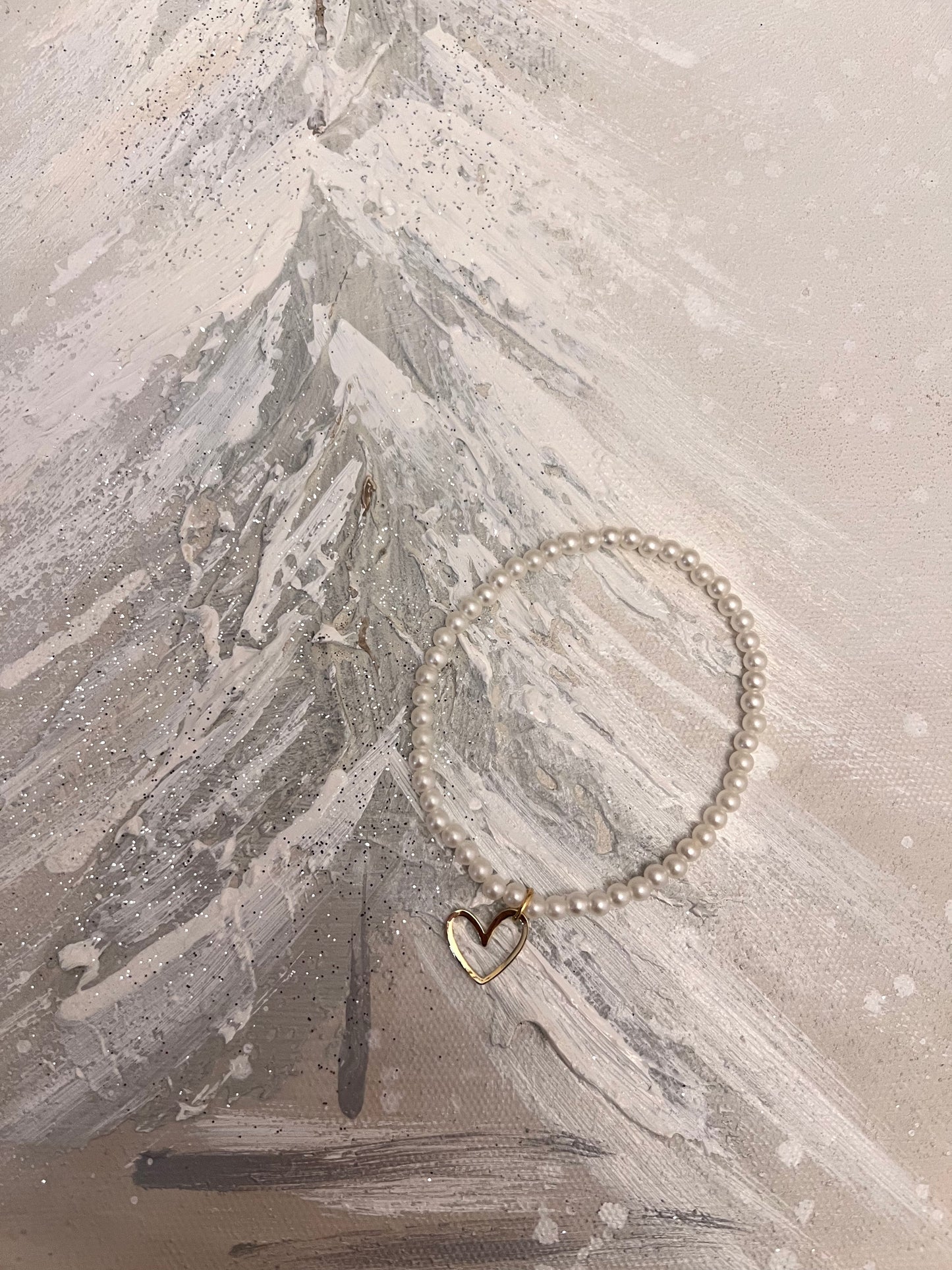 Dainty Pearl Stretch Bracelet with Gold Open Heart Charm