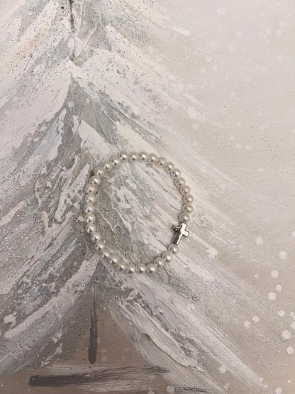 Graceful Devotion: Pearl Beaded Bracelet with Cross Charm