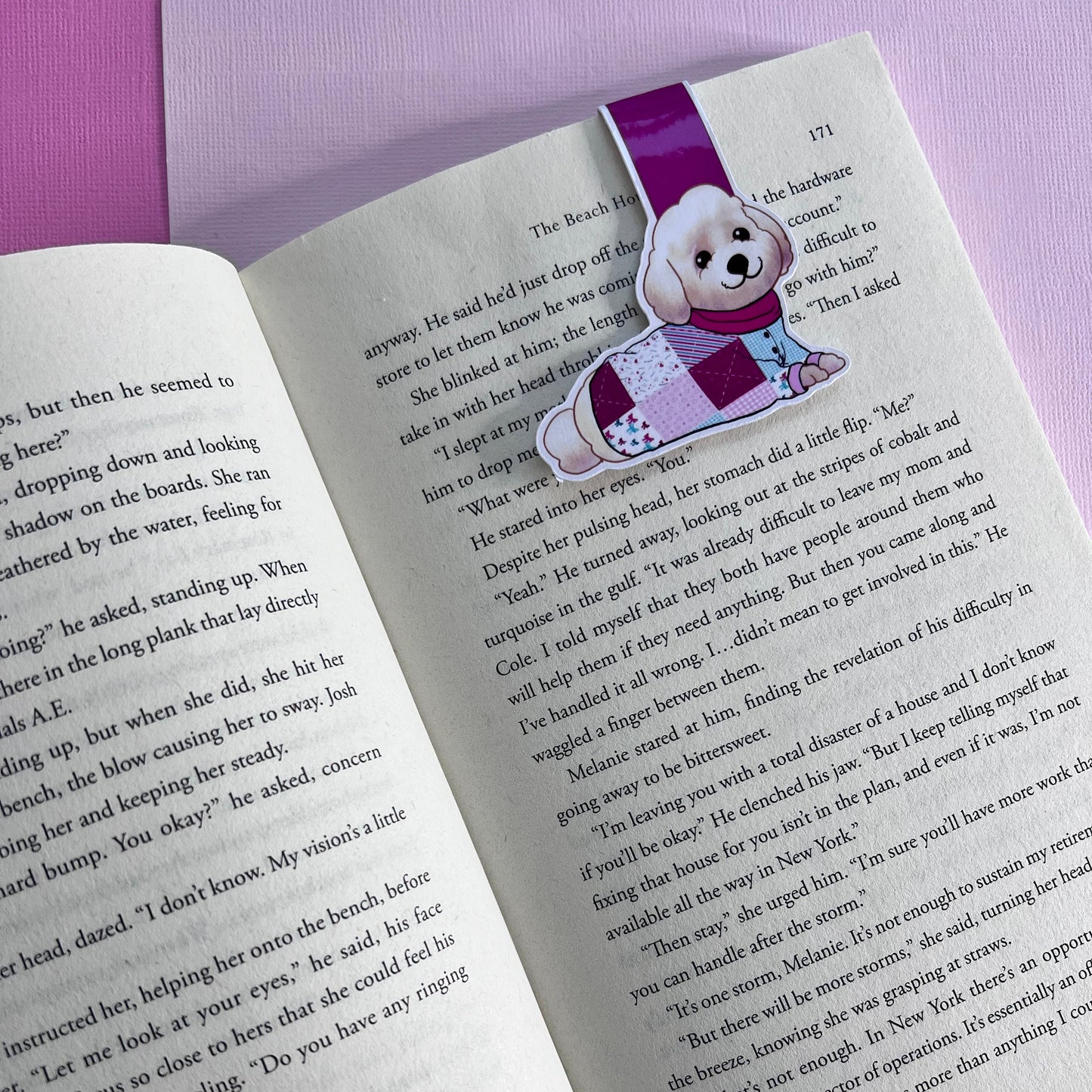 Sweater Mollie Magnetic Bookmark